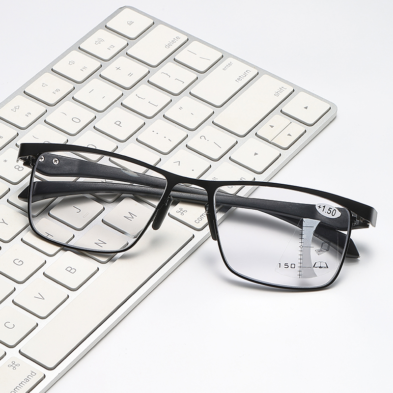 Newest Tr90 Super Lightweight Anti Blue Light Smart Glasses Photochromic Reading Glasses Men Women Transition Sun Readers