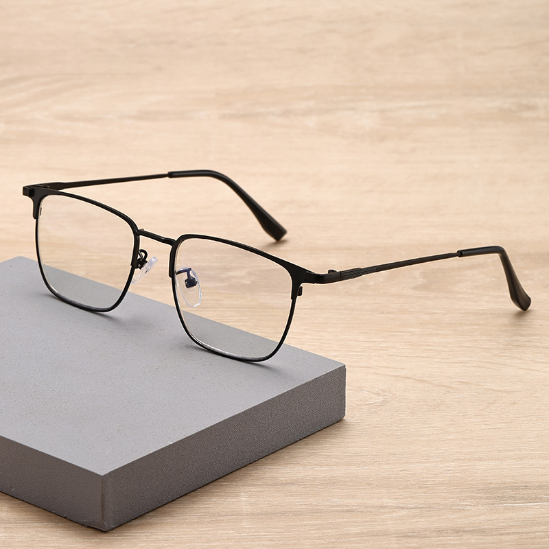 Blue Light Blocking Computer Eyeglasses With Thin Reflective Lens, Antiglare, Eye Strain, UV Protection,Anti-blue And Photochromic Glasses Sty (1).jpg