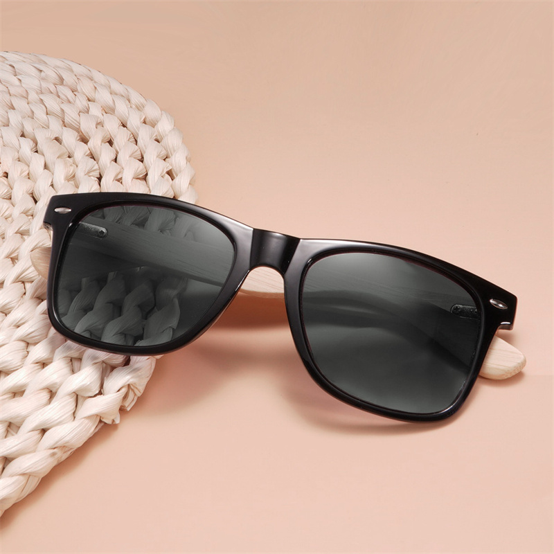 Bifocal Reading Sunglasses for Women Retro Style UV400 Sun Protection Outdoors Bamboo Wood Temple Readers Eyewear