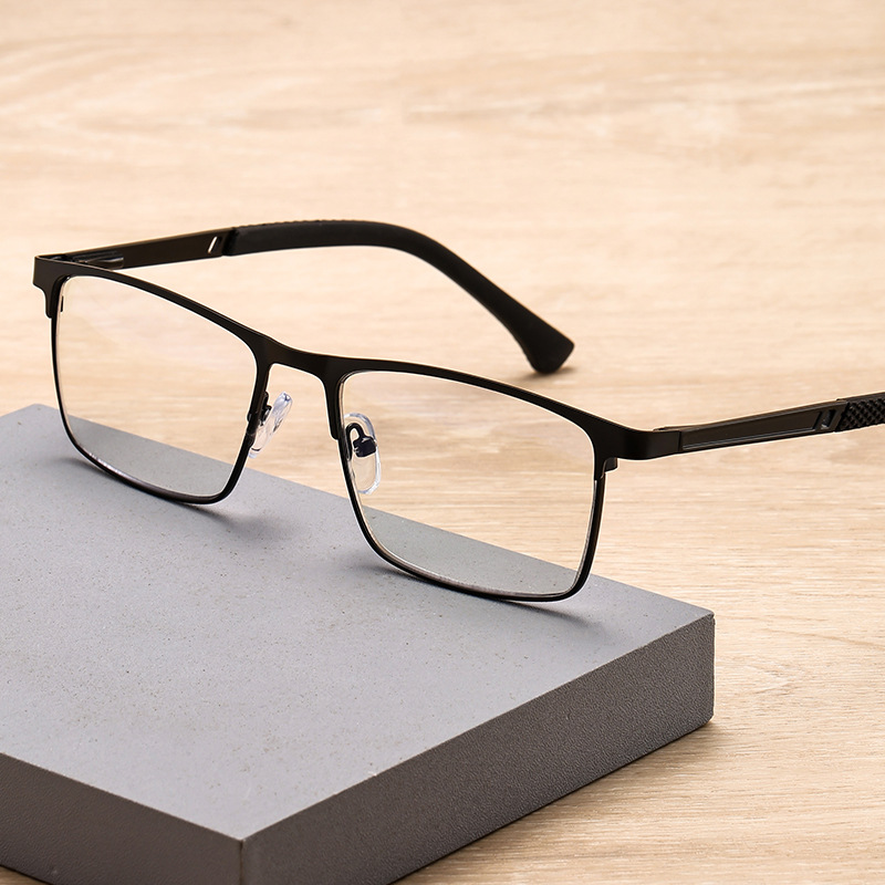 Photochromic Glasses Men Women UV Protection with Blue Light Night Vision Computer Reading Multi-use Eyeglasses (1).jpg